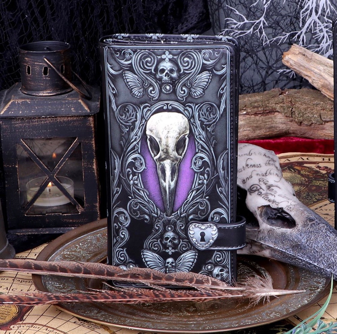 Nemesis Now© B5117R0 “Edgar Allen Poe Raven Skull Temple” Raven Skull Dark Temple Cave Purse (18cm)