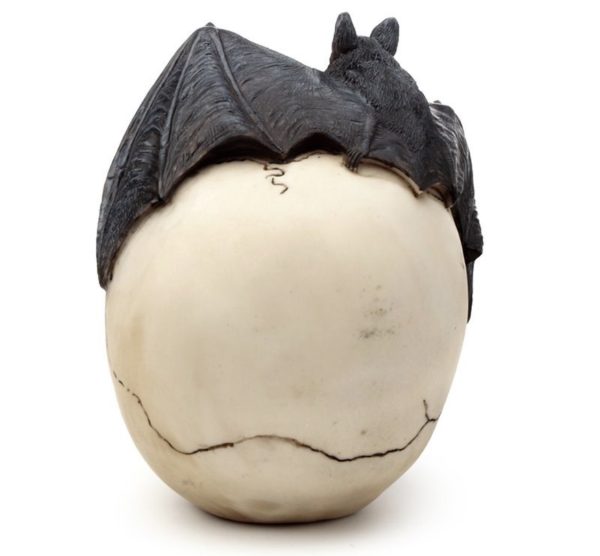 SK377 Gruesome Skull Head with Bat Decoration (15cm) (Black/Bone) - Image 8