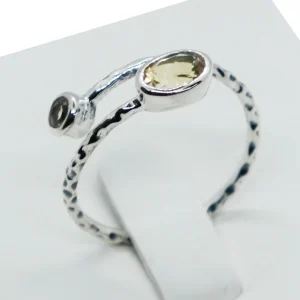 43339 Silver Ring Twist Cut Citrine (One Size)