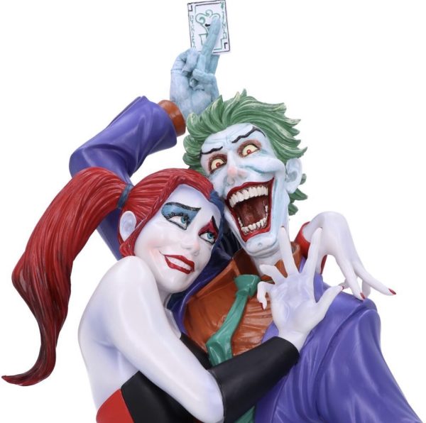 Nemesis Now©  DC Comics© Batman© The Joker and Harley Quinn Ornament Bust (37.5cm) - Image 2