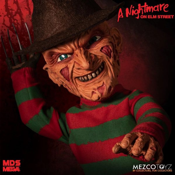 Freddy© MEZCO© 15″ Mega Scale Talking Freddy Krueger (15 Inches) (Red/Black) - Image 4