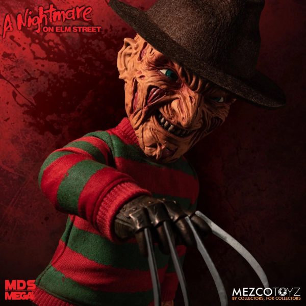 Freddy© MEZCO© 15″ Mega Scale Talking Freddy Krueger (15 Inches) (Red/Black) - Image 2