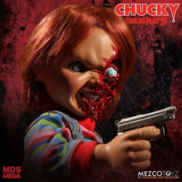 Chucky© MEZCO© Child's Play 3 Pizza Face 15″ Mega Scale Talking Chucky Doll (15 Inches) - Image 2