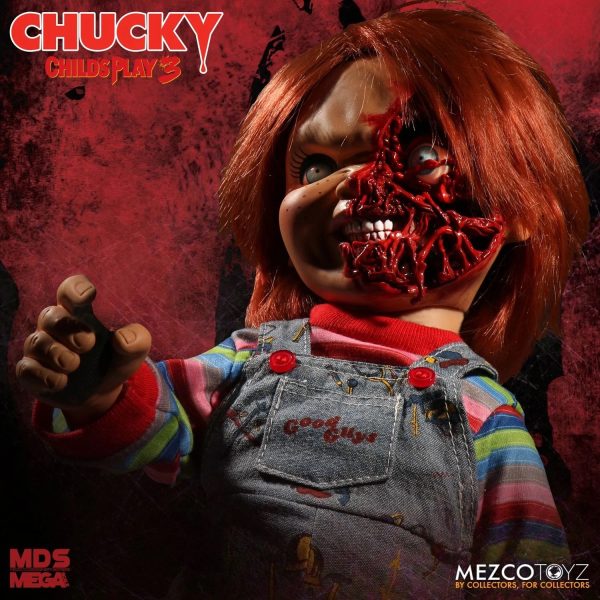 Chucky© MEZCO© Child's Play 3 Pizza Face 15″ Mega Scale Talking Chucky Doll (15 Inches) - Image 4