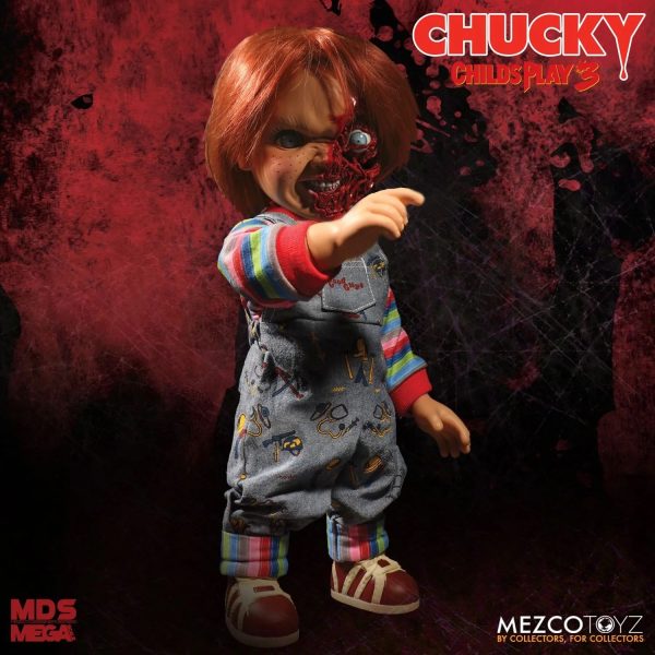 Chucky© MEZCO© Child's Play 3 Pizza Face 15″ Mega Scale Talking Chucky Doll (15 Inches) - Image 6