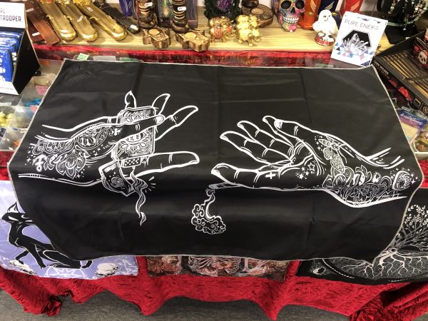 Ouija Style Artistic Hands Cigare And Lighter (90cm)