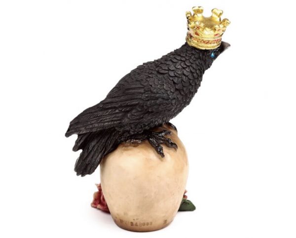 Crow wearing Crown Standing on Skull with Roses (11.8cm) - Image 7