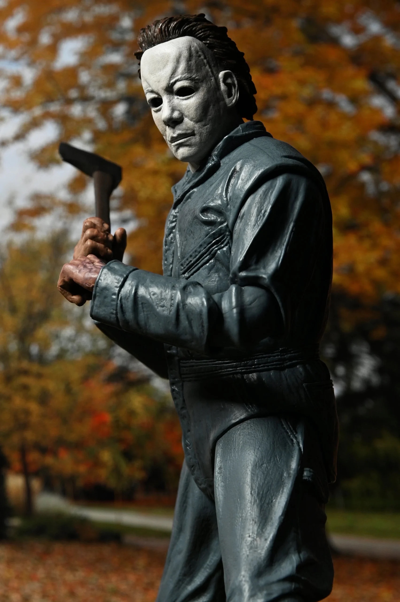 NECA© Halloween 6: The Curse of Michael Myers Scale Ultimate Action Figure (7") - Image 13